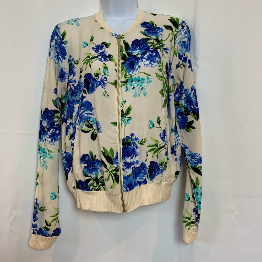 NWOT Charming Charlie Zip Blue Floral Jacket Sz S
